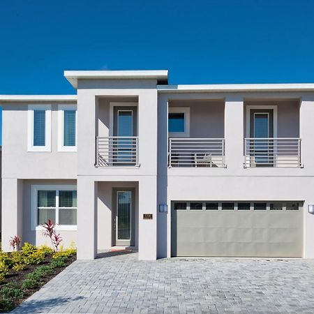 Chic Home With Private Pool Near Disney World By Rentyl - 7706F Orlando Bagian luar foto