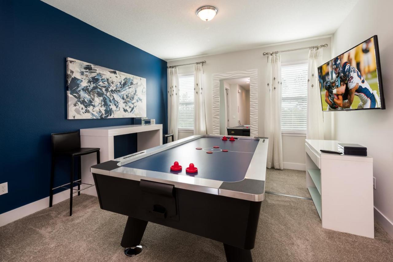 Chic Home With Private Pool Near Disney World By Rentyl - 7706F Orlando Bagian luar foto