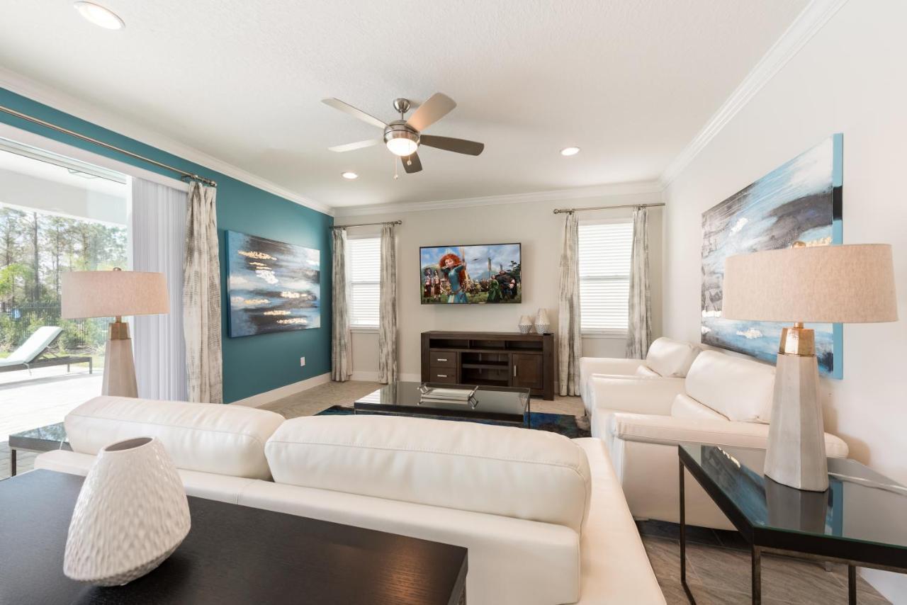 Chic Home With Private Pool Near Disney World By Rentyl - 7706F Orlando Bagian luar foto