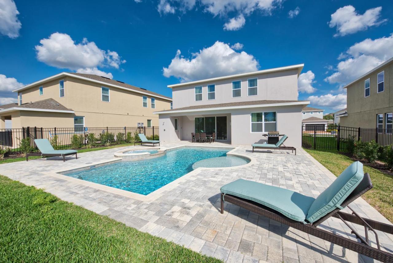 Chic Home With Private Pool Near Disney World By Rentyl - 7706F Orlando Bagian luar foto